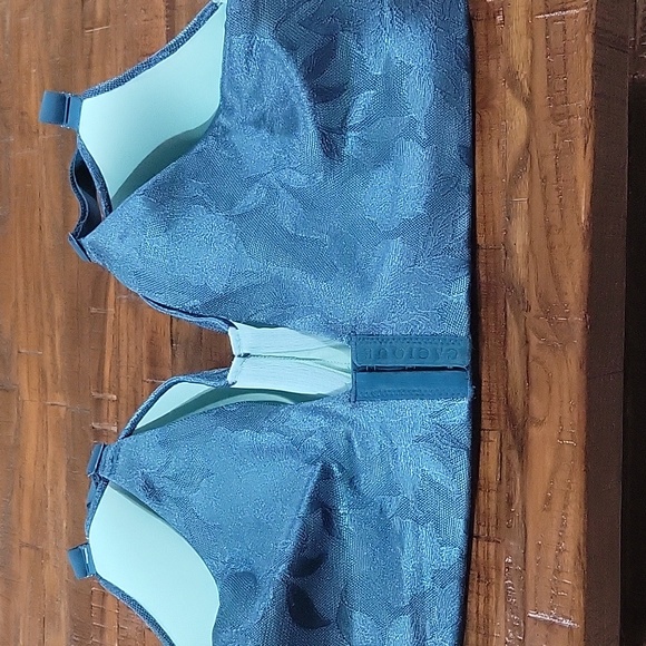 Cacique teal color bra size 40 DD - Picture 4 of 4